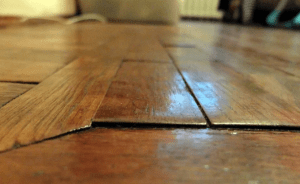Избавление от дефектов паркетного пола