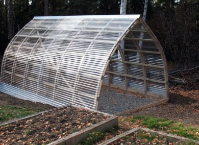 Разнообразие конструкций теплиц на участке