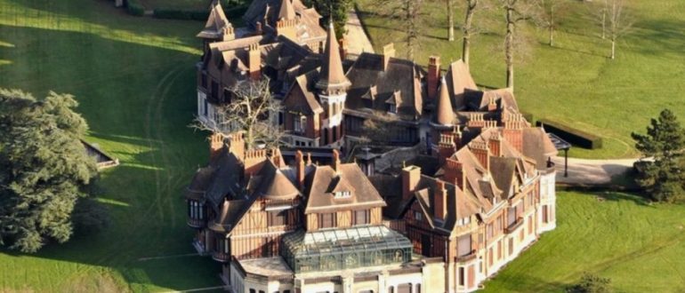 Figaro: владельцы замков во Франции продают их со скидками до 25 процентов из-за кризиса