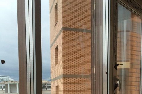 Замена фасадного остекления: обновление внешнего вида без изменения фасада