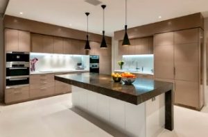 Современный стиль в кухонном дизайне: гармония эстетики и функциональности