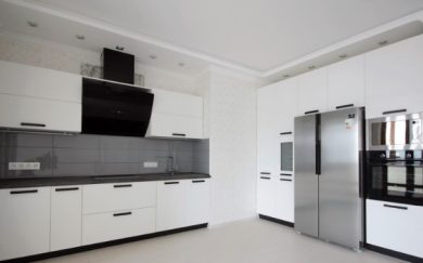 Современный стиль в кухонном дизайне: гармония эстетики и функциональности