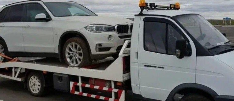 Когда стоит арендовать эвакуатор, а когда лучше вызвать службу?