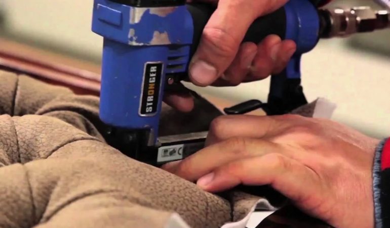 Перетяжка мебели: как найти надёжного мастера и не ошибиться с выбором