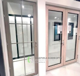 Пластиковые или алюминиевые двери выбрать: сравниваем по параметрам