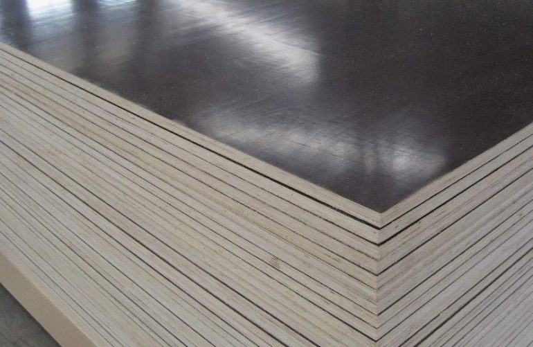 ОСП и ламинированная фанера: что выбрать для строительства и ремонта