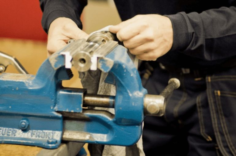 Основные виды слесарных работ и их особенности