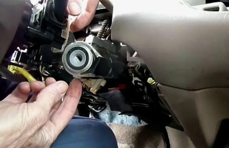 Ремонт замка зажигания: пошаговая инструкция для начинающих