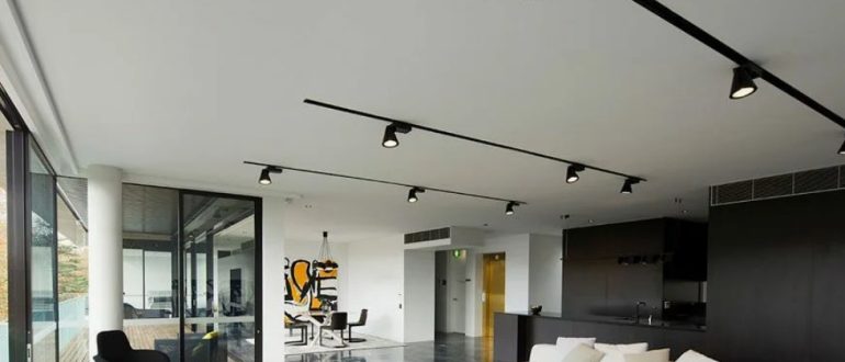 Преимущества трековых светильников: универсальность и стиль