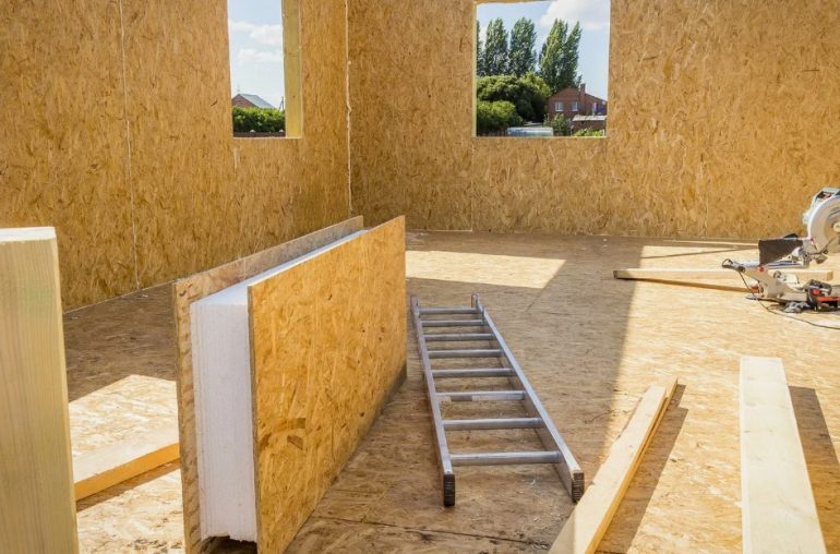 Загородный дом из СИП-панелей под ключ: плюсы, минусы и сколько стоит