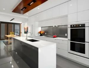 Современный стиль в кухонном дизайне: гармония эстетики и функциональности